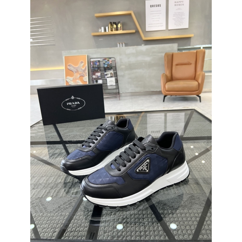 Pra*a casual shoes